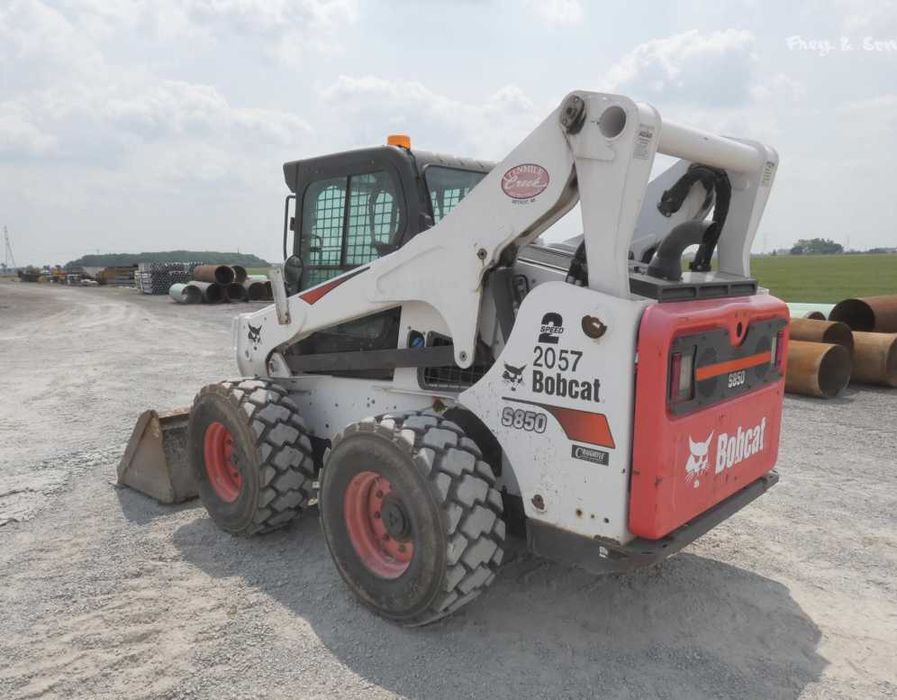 Wynajem miniładowarki Bobcat S850