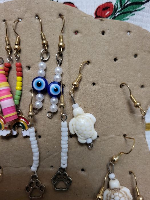 Kolczyki 10 par  robione przez córke 18zlotych