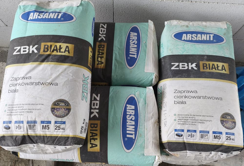 Klej, Zaprawa cienkowarstwowa biała do klejenia bloczków z betonu komórkowego