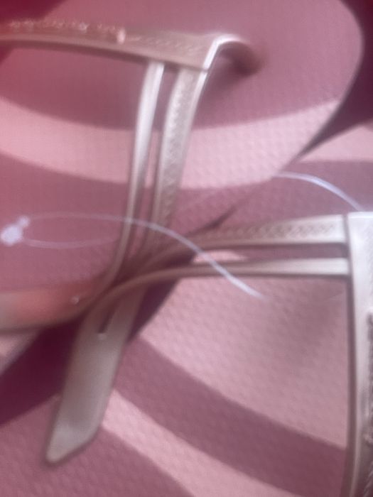 Havaianas novas em tons de rosa