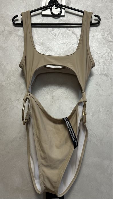 Новий купальник prettylittlething