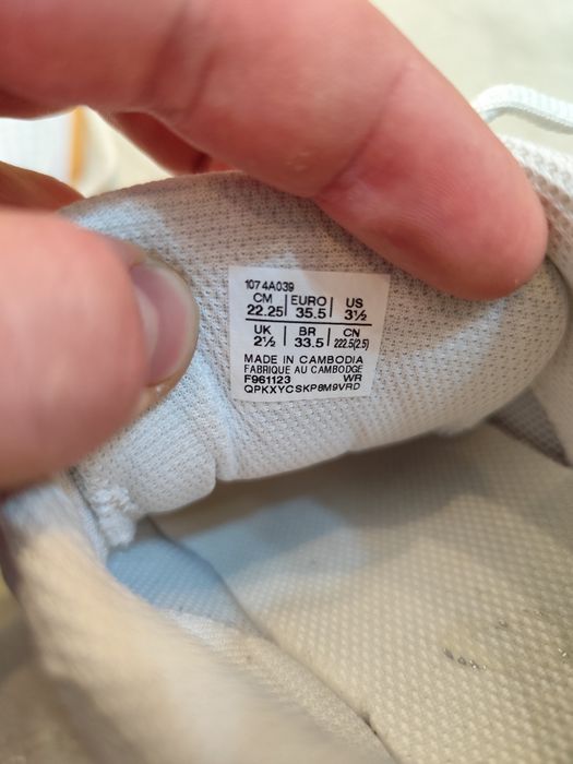 Кросівки Asics Upcourt 5