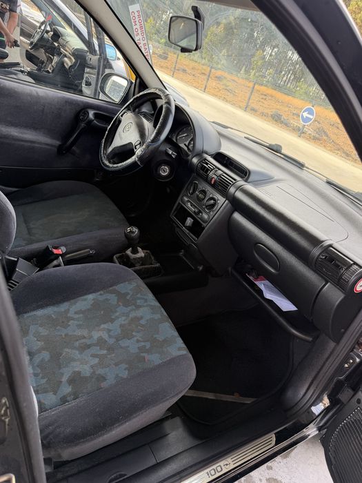Opel corsa 1.0 ano 99