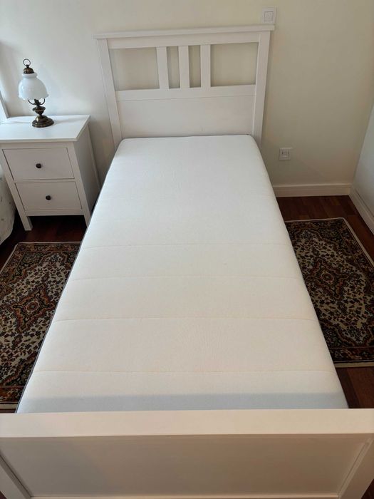 Cama IKEA HEMNES 90×200 com colchão VESTERÖY e estrado LÖNSET