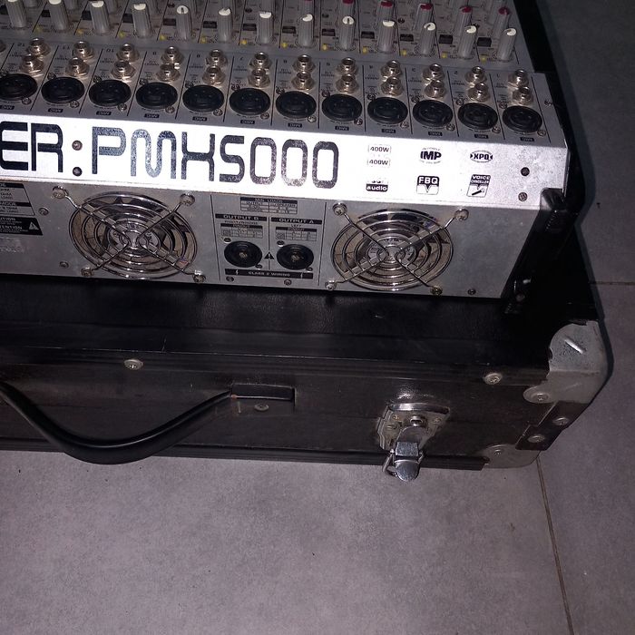 Powermixer Behringer