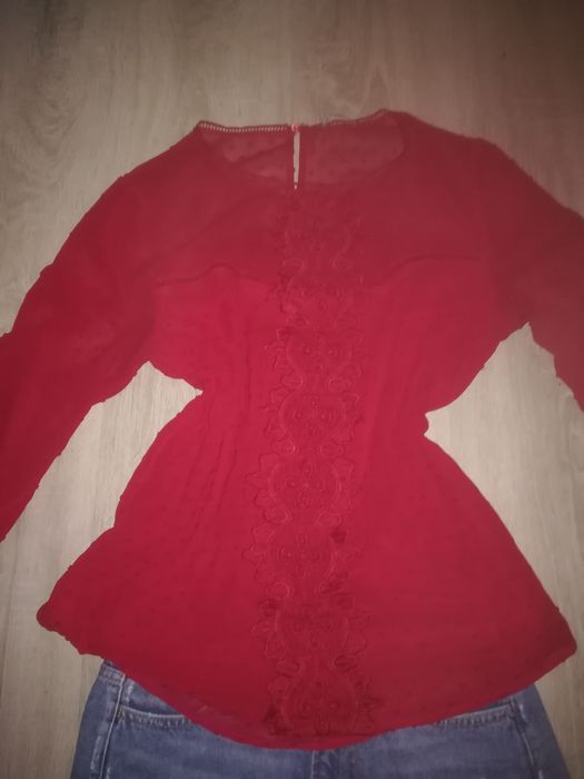 Czerwona bluzeczka styl moda