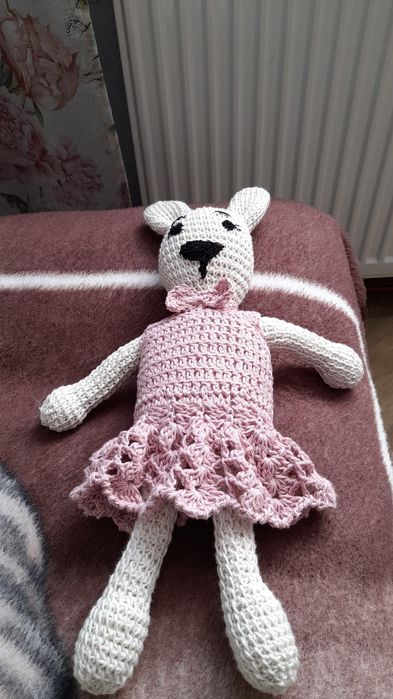 Króliczek dziewczynka na szydełku 100 % bawełna hand made