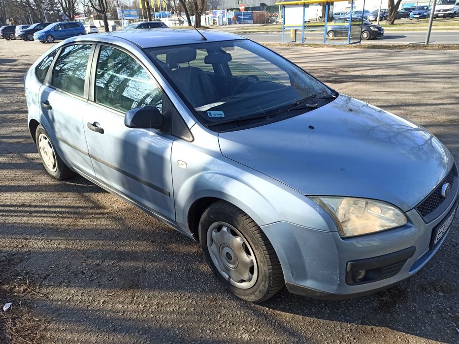 Ford Focus  1.6 * Klimatyzacja * Zadbany * 5 Drzwi * Hak