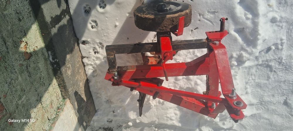 Продам плуги 3по20 , 1/30