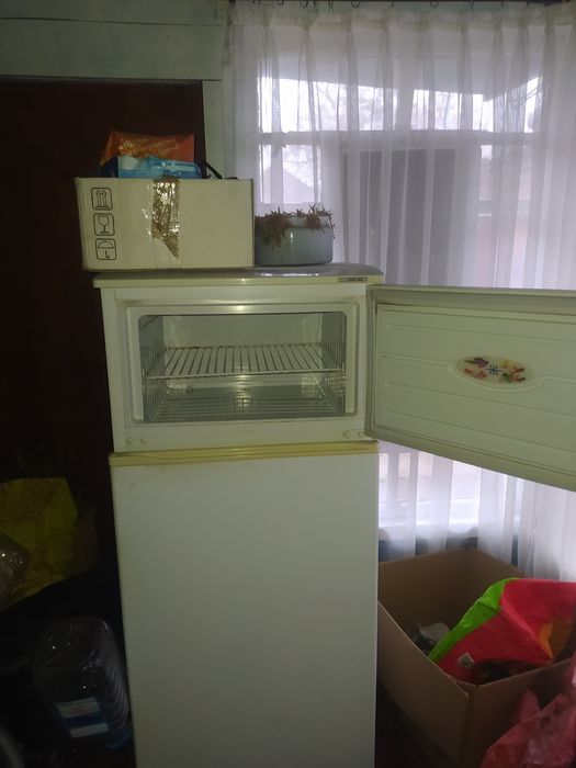 Холодильник     під відновлення