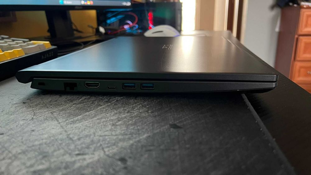 Laptop Acer Aspire 7 A715-42G