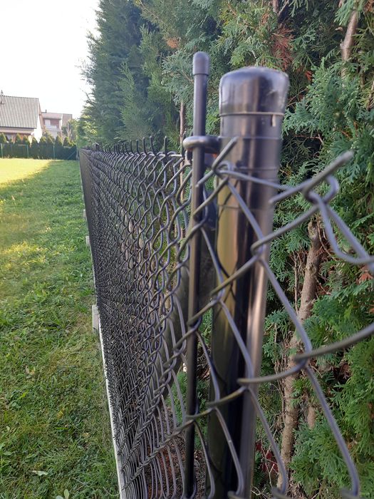 Ogrodzenie z siatki czarnej powlekanej