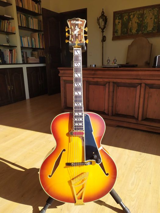 Guitarra de Jazz D'Angelico Style B (Nova)