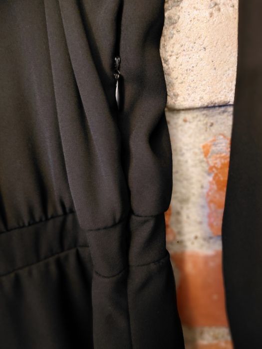 Czarna sukienka ramiona siateczka mohito