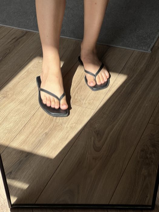 Czarne klapki japonki Jenny Fairy r. 38 / 24,5 cm kwadratowe noski