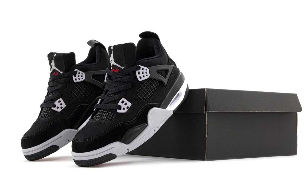 Женские кроссовки Nike Air Jordan 4 "Black/Grey" Размеры 36-40