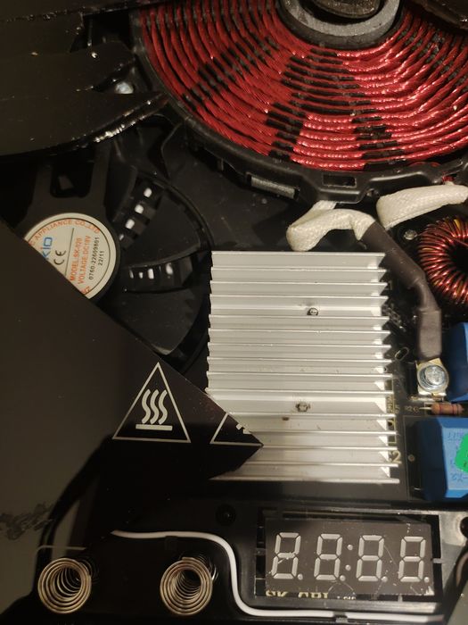 Kuchenka indukcyjna na części