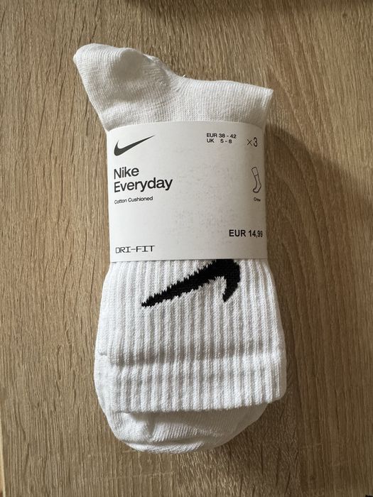 Skarpetki białe Nike rozmiar 38-42