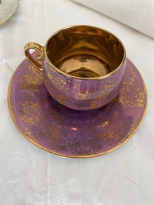 Chávenas de coleção pintadas à mão