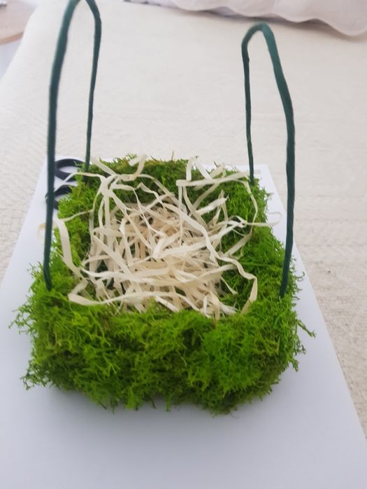 Koszyczek wielkanocny mech