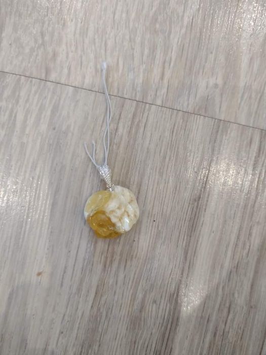 Nowa zawieszka róża bursztyn
