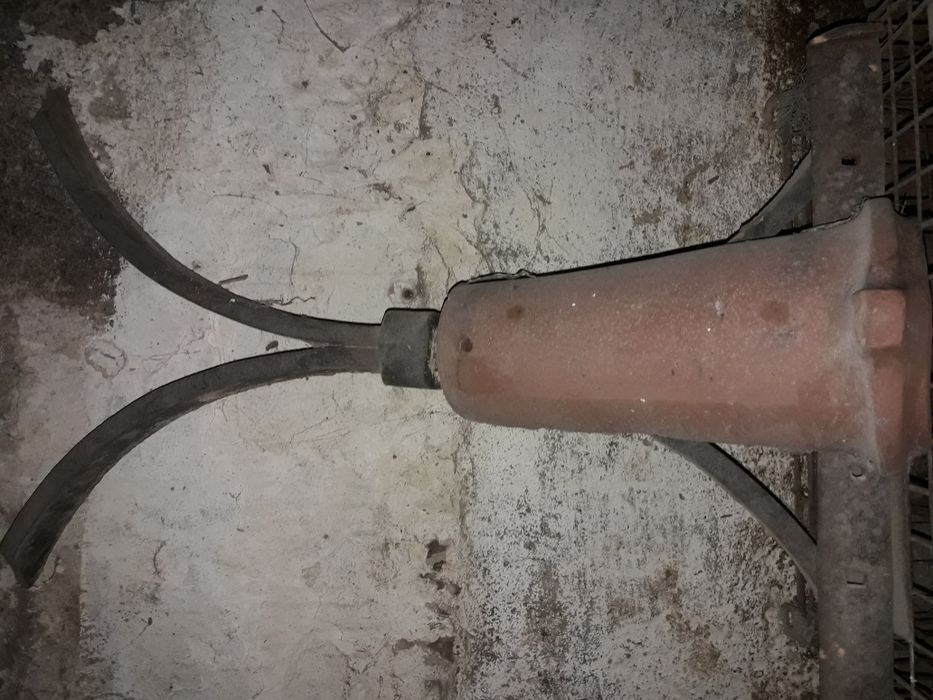 Kute gwoździe śruby ankry i inne