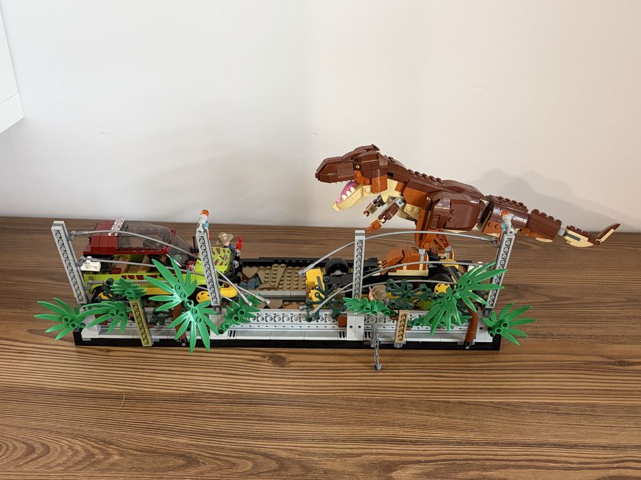 LEGO Jurassic Park 76956 Ucieczka tyranozaura 100% Kompletny EOL