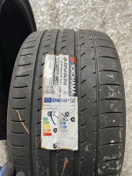 275/30r19 yokohama advan sport v105s