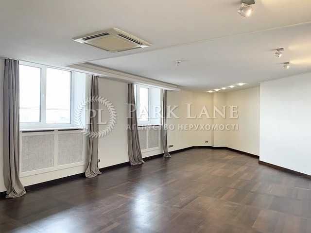 Аренда квартиры 276 м2 под офис. Свет 24/7. Золотые ворота 2 минуты.