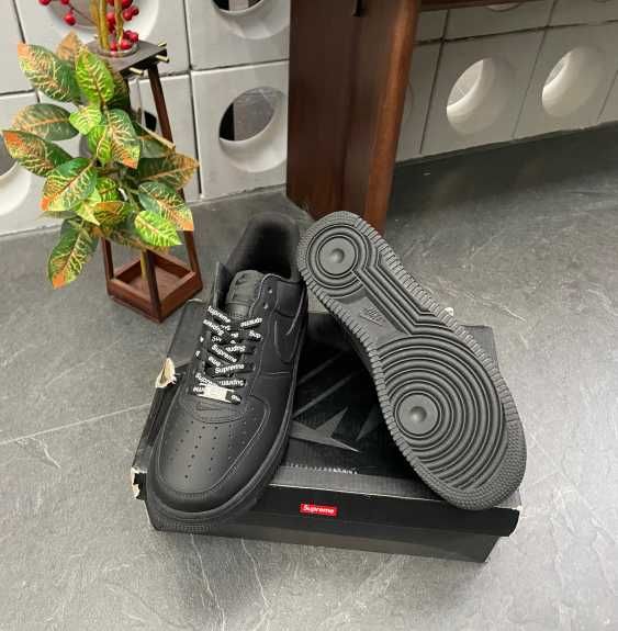 Nike Air force 1 Supreme Czarny rozmiar 41 Nowe