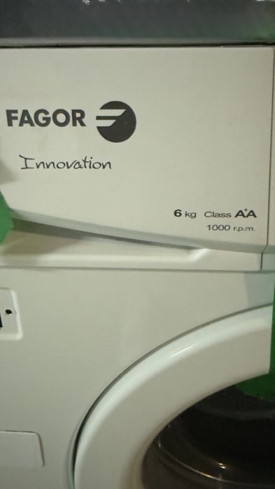 Máquina de lavar roupa Fagor encastrável 6kg