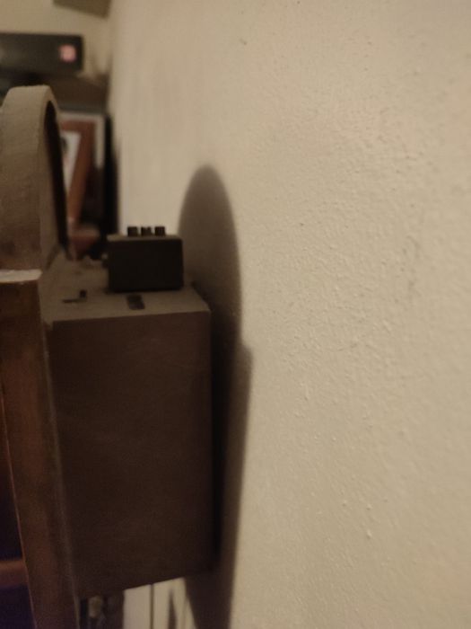 Relógio a corda mecânica.