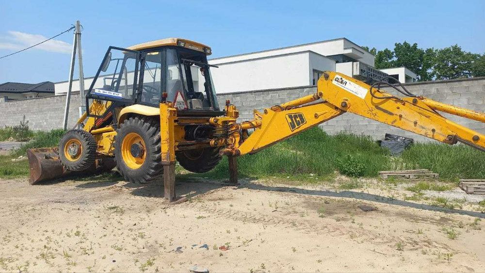 Ескававатор - навантажувач JCB 3CX