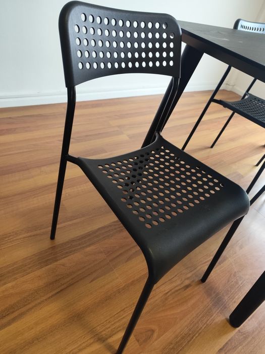 Mesa IKEA + 4 cadeiras IKEA