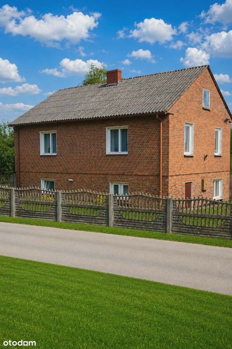 Duży dom z zabudowaniami – spokojna okolica, 34 ar działki – Lubelskie