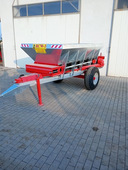 Rozsiewacz RCW-3 ocynk piaskarki solarka komunalna posypywarka LEASING