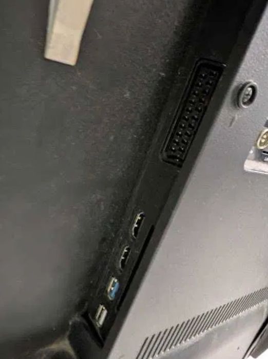 TV THOMSON 55FA3203 - Display partido