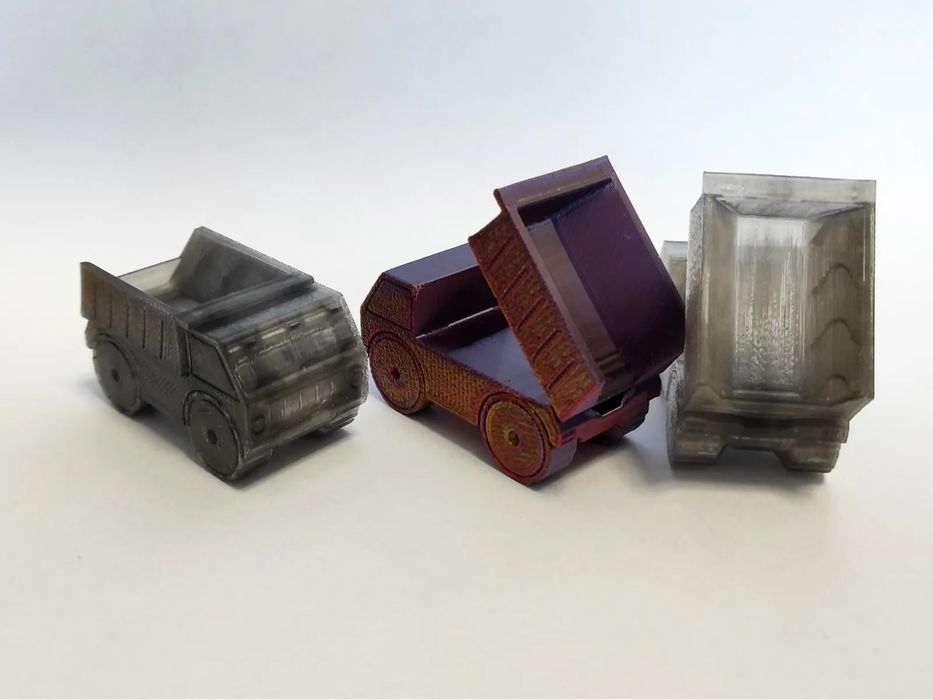 Camião Basculante com Caixa Móvel