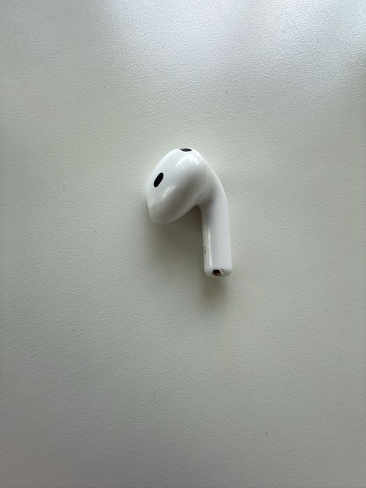 Apple AirPods 4 правий навушник (оригінал)
