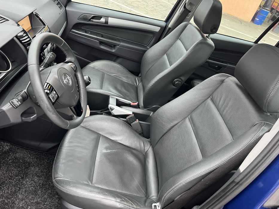 Zafira Максимальна комплектація