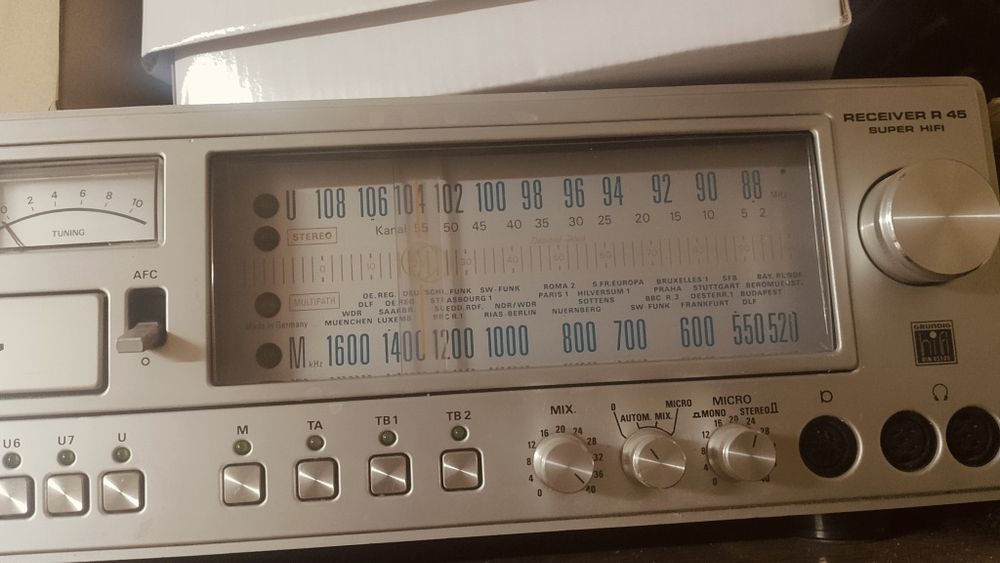 Amplituner grundig