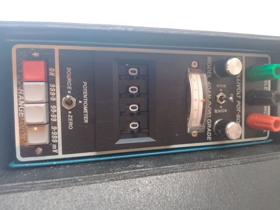 Time Electronic 404N with carry case. DC Millivolt Source Potentiometer.