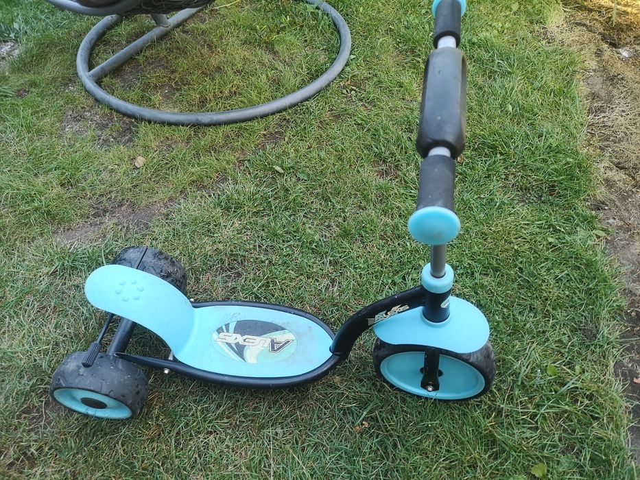 Hulajnoga trójkołowa