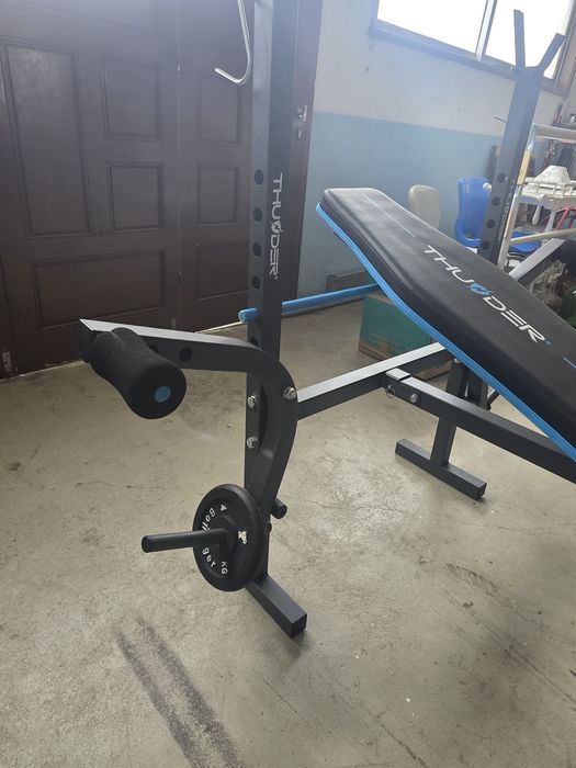 Máquina de musculação THUNDER