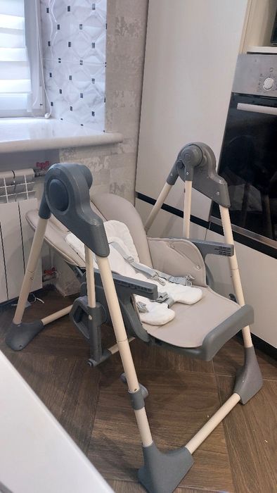 Стільчик для годування, заколисуючий центр 4в1 El Camino Swan