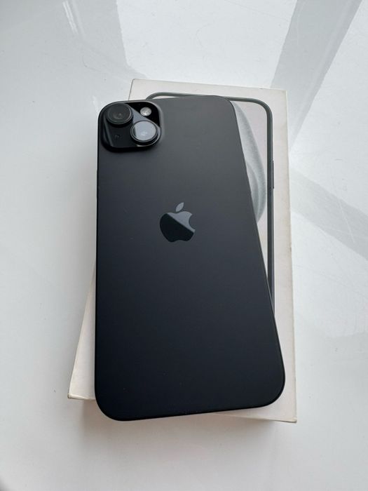 Телефон iphone 15 plus