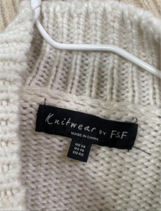 Светр в ромби теплий і стильний