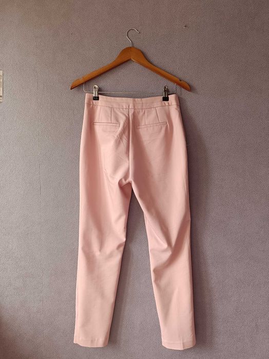 Spodnie w kolorze różowego pudru, Reserved 36