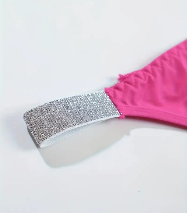 Очень красивые женские трусы-стринги размер М (46)