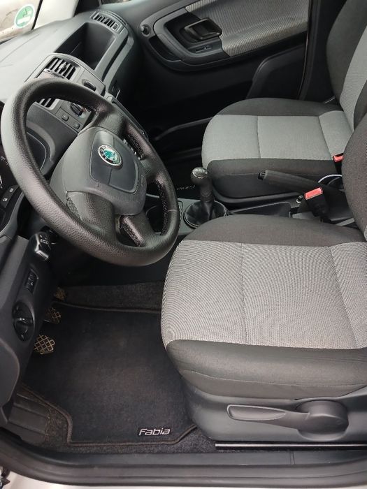 Продам автомобиль шкода фабия